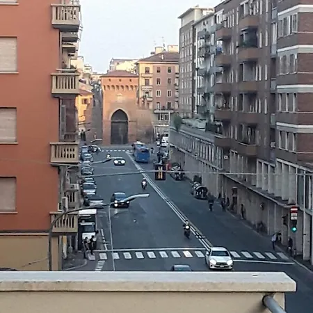 Bed & Breakfast Luminosa Stanza In Signorile Bologna